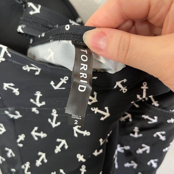 Torrid Womens Anchor Print Nautical Black Built in Bra Tankini Swim Top Size 2X - Picture 5 of 9